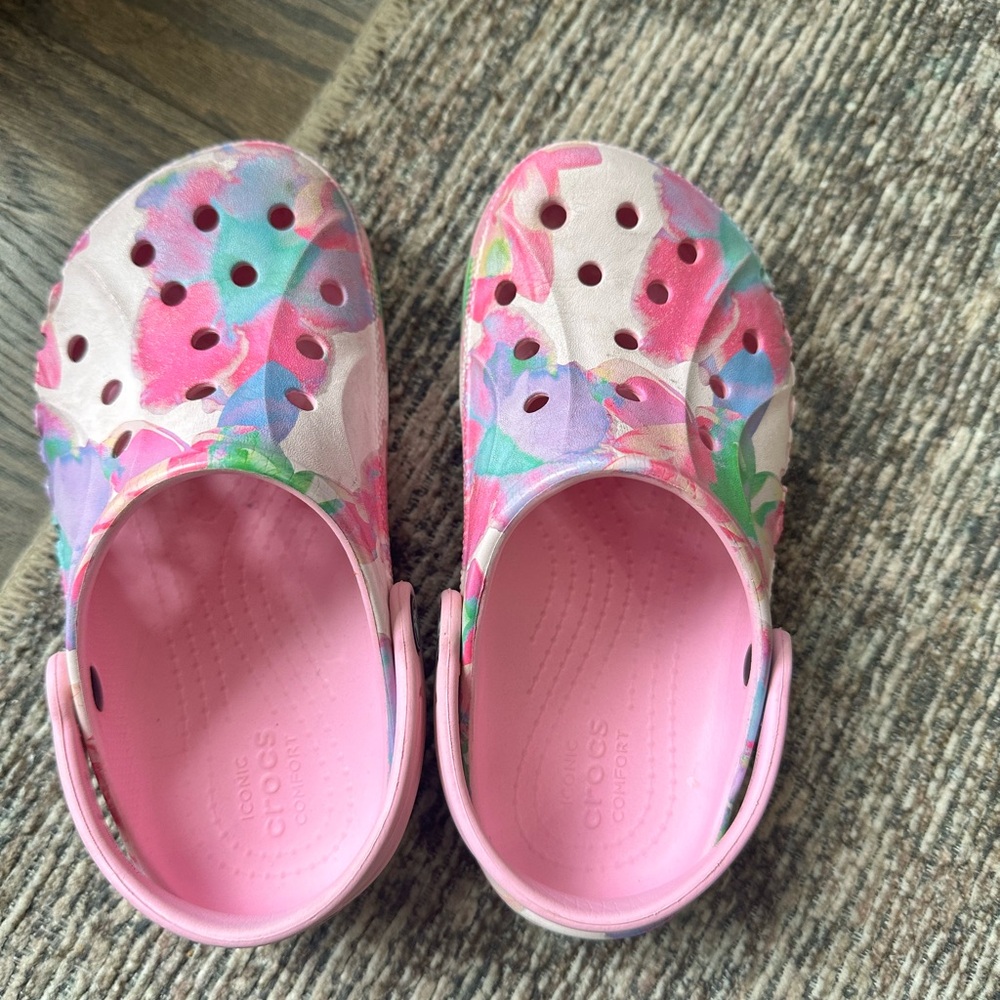 CROCS Kids' Multicolor Floral Clogs